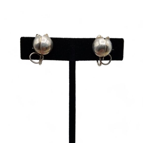 Vintage Sterling Silver Earrings Screw Back Budding Flower With Stem Minimalist - Picture 1 of 7